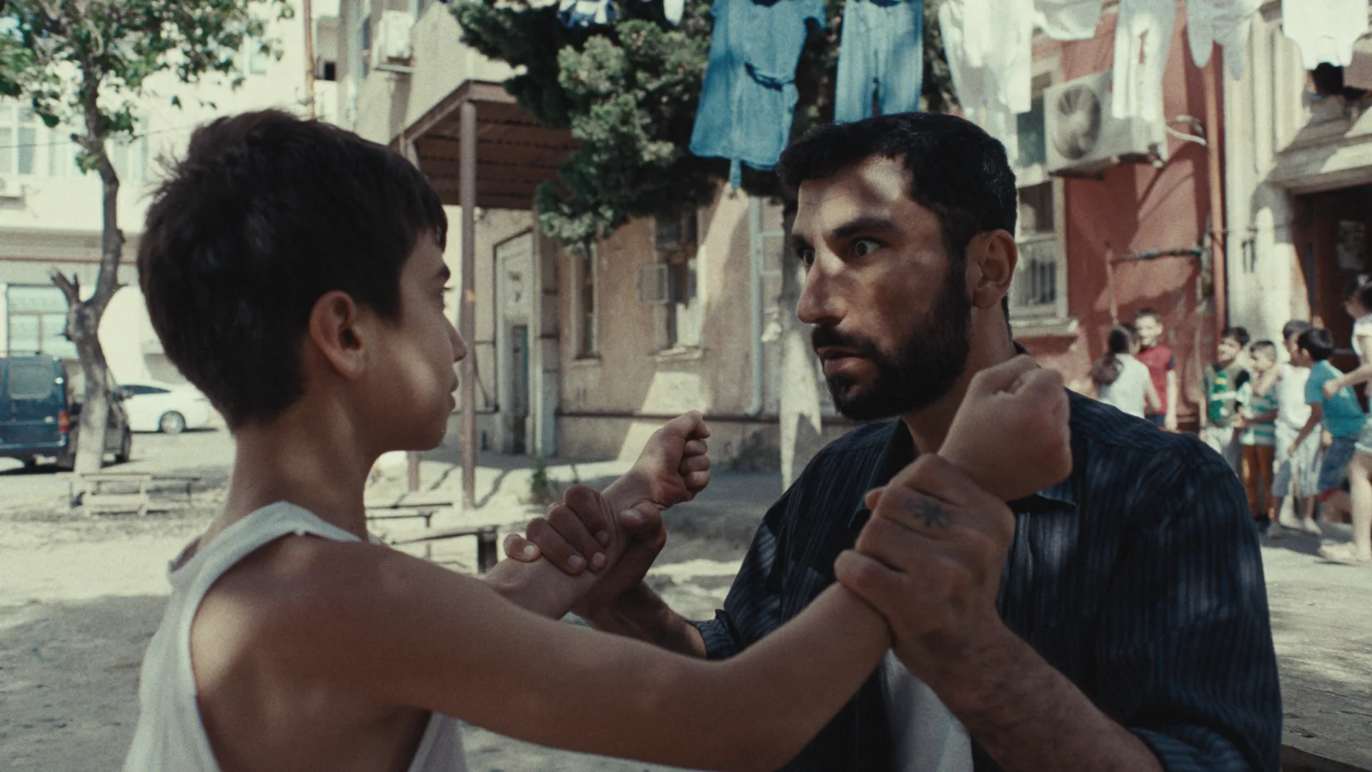 Каспийский Груз – На белом - Screenshot 1